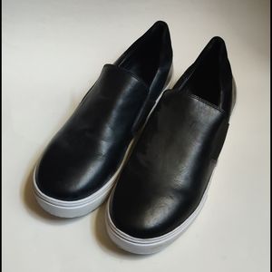 New Black leather slip-on -sz10